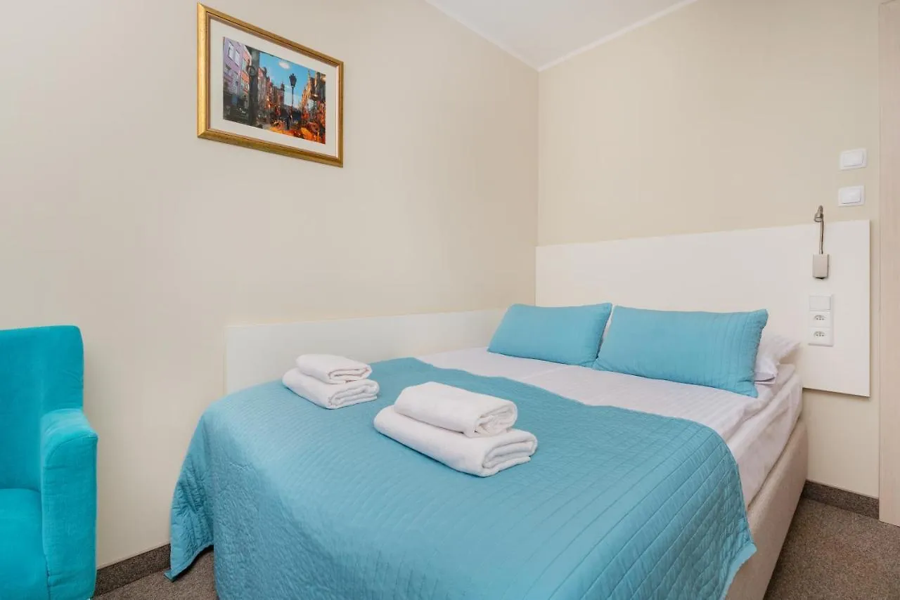 Villa Angela - Bezplatny Parking - Free Parking Γκντανσκ Bed and Breakfast