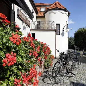 Stara KarczmaHotel apartamentowy Stara Karczma